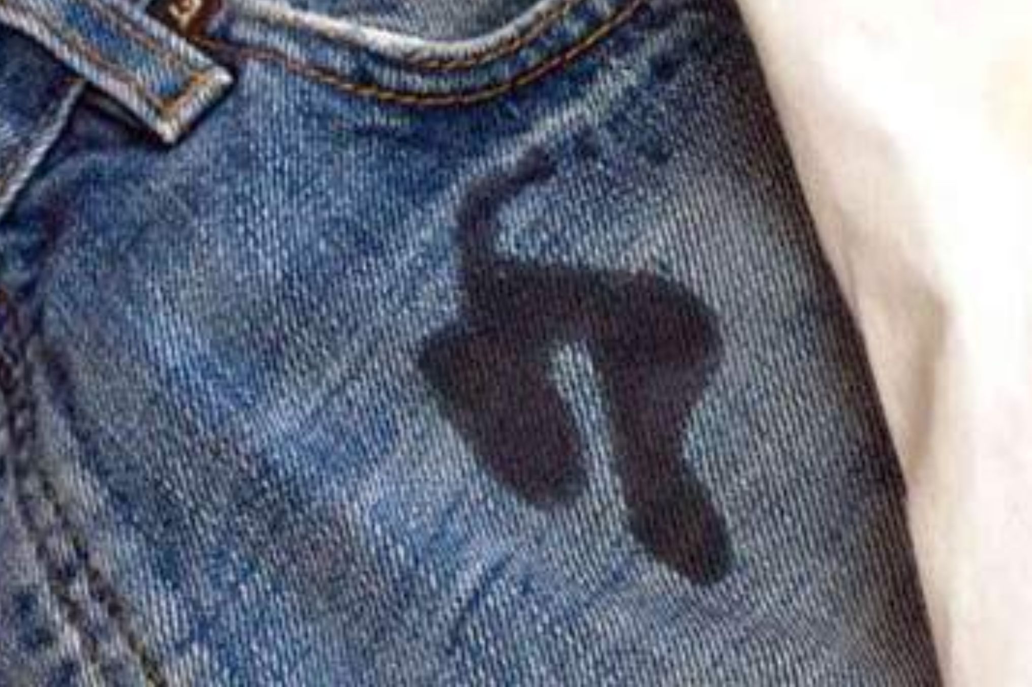 τζιν-με-λεκέ- τζιν-με-λεκέ-