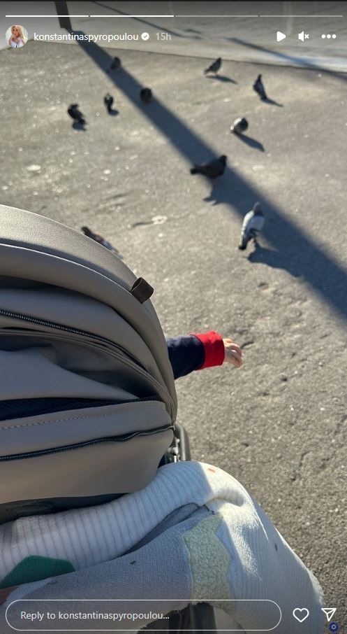 Κωνσταντίνα Σπυροπούλου: H βόλτα με τον γιο της στο κέντρο της Αθήνας