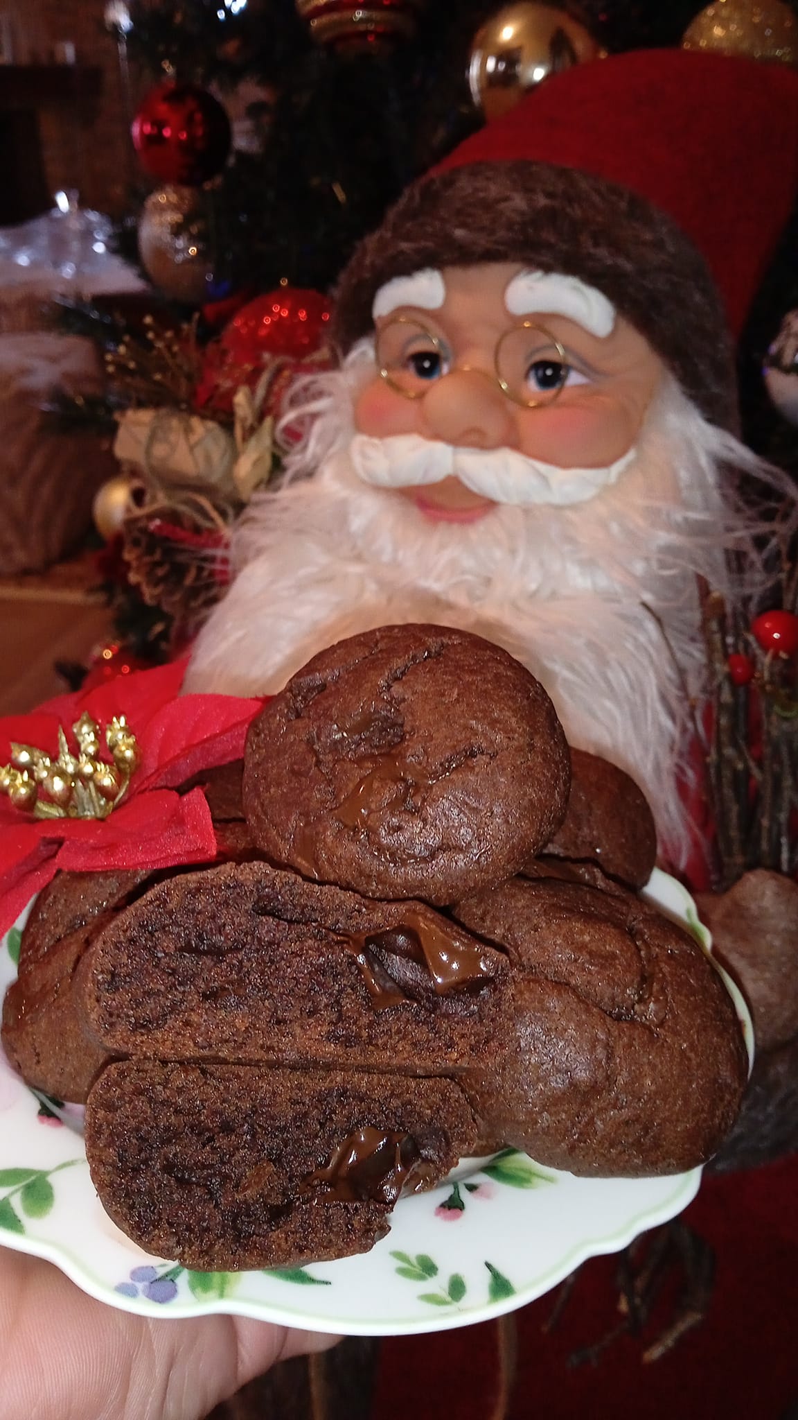σοκολατένια-μπισκότα-για-τα-Χριστούγεννα-συνταγή-