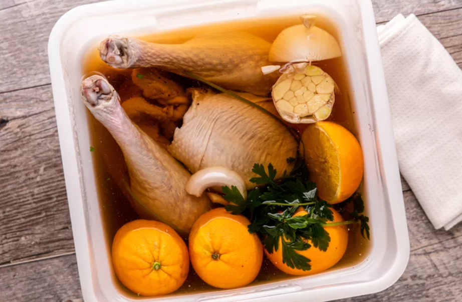 άλμη-για-γεμιστή γαλοπούλα-γεμιστό κοτόπουλο-κόκορα-για-τα-Χριστούγεννα-συνταγή-