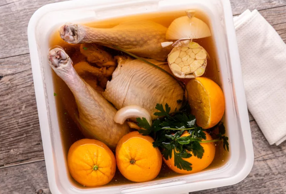 άλμη-για-γεμιστή γαλοπούλα-γεμιστό κοτόπουλο-κόκορα-για-τα-Χριστούγεννα-συνταγή-