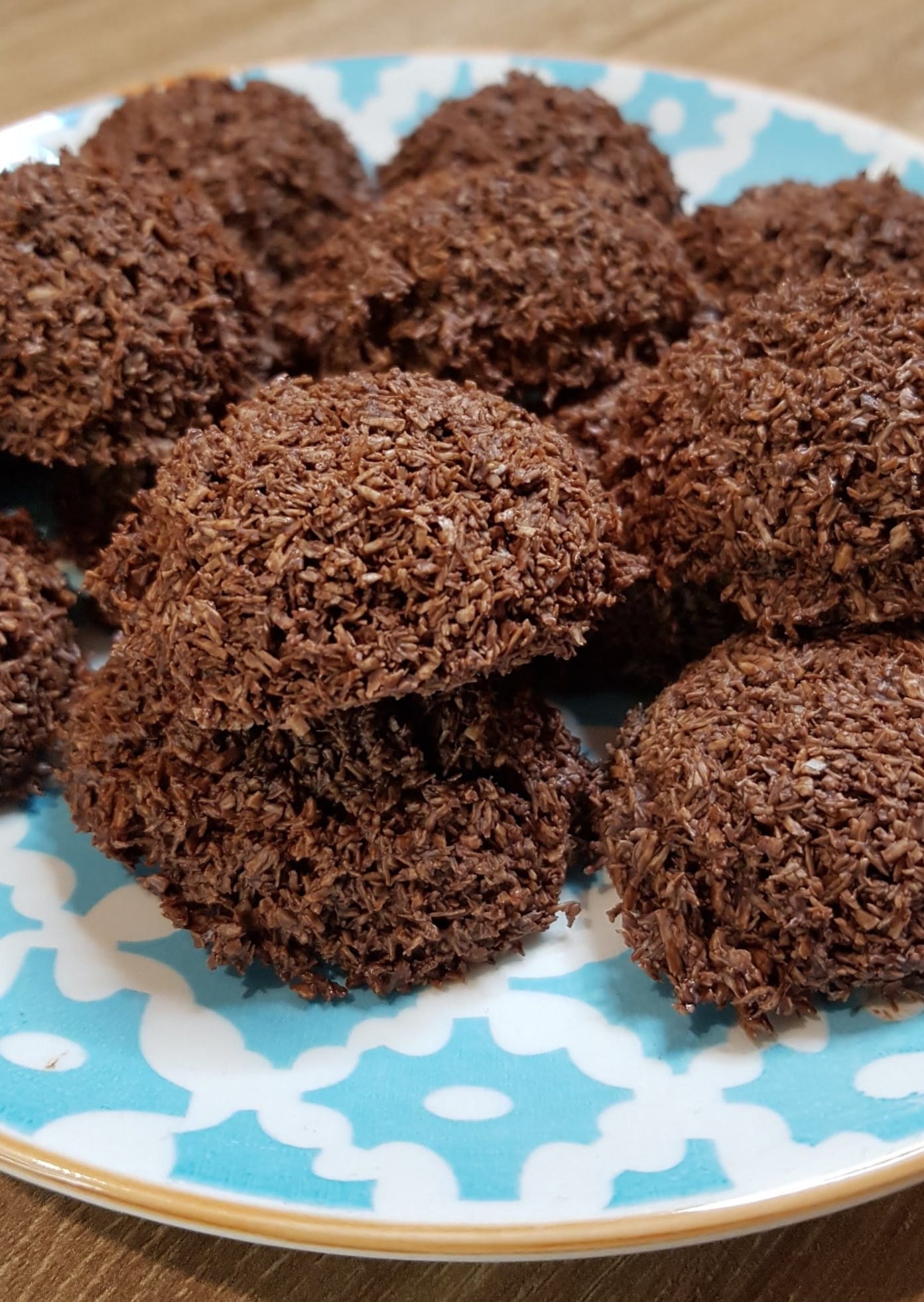 χριστουγεννιάτικα-σοκολατάκια-με-ινδοκάρυδο-συνταγή-