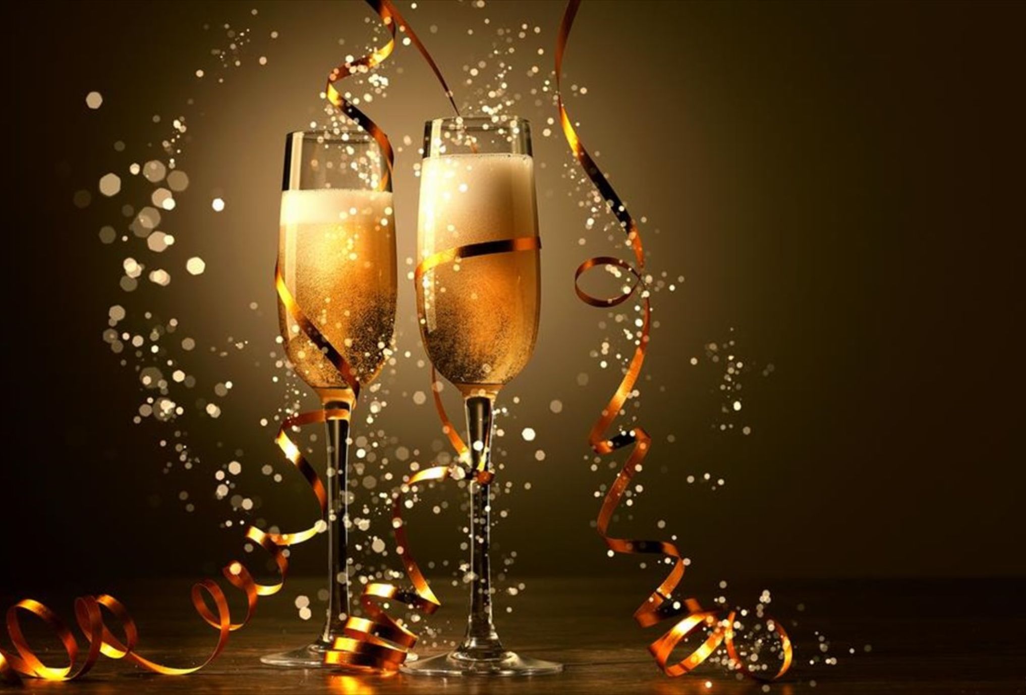 Γούρια και έθιμα για χρήματα καλοτυχία και έρωτα την νέα χρονιά 