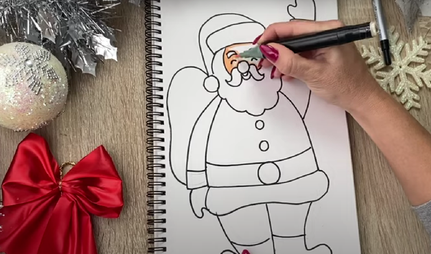 απλός-τρόπος-για-να-ζωγραφίσει-το-παιδί-τον-Άγιο Βασίλη-