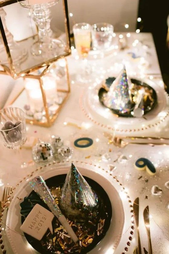 ιδέες-διακόσμησης-στο-Πρωτοχρονιάτικο τραπέζι 2024-Πρωτοχρονιά 2024-