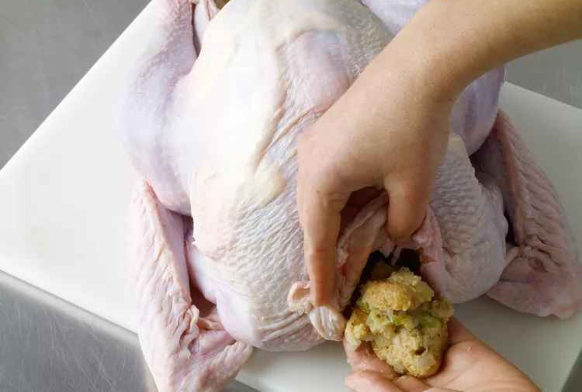 Πως ράβουμε και γεμίζουμε γαλοπούλα ή κοτόπουλο