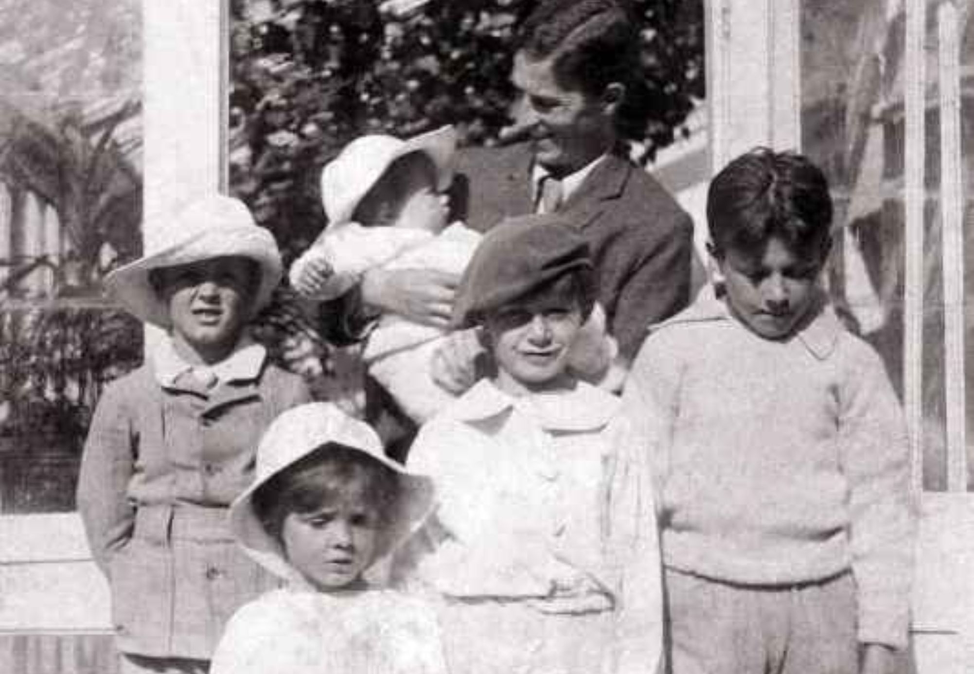 Peter Pan: Η θλιβερή ιστορία πίσω από το παραμύθι με το αγόρι που δεν μεγάλωνε ποτέ