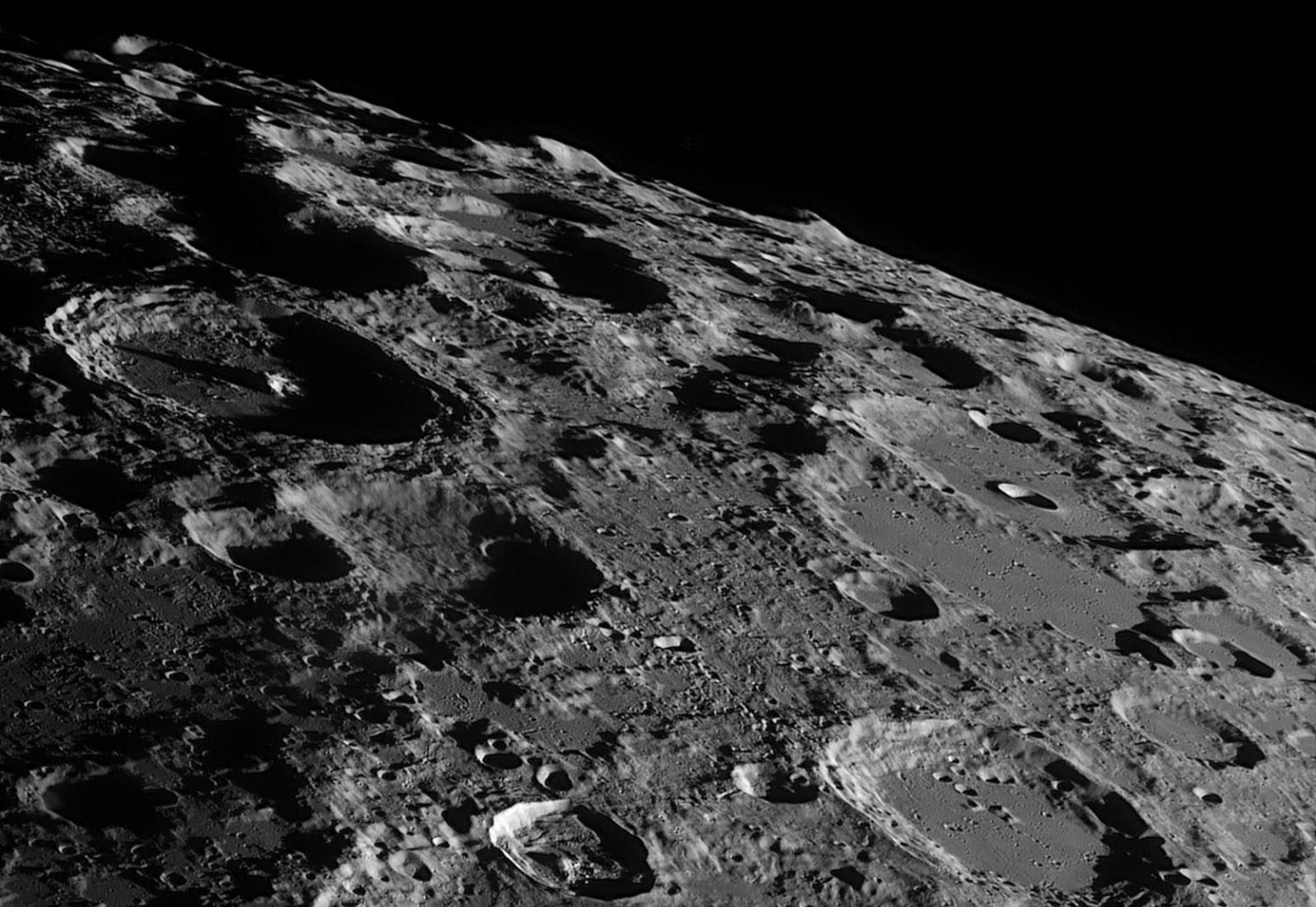 Τα αστρονομικά φαινόμενα του 2024: Βροχή μετεωριτών, κομήτης 3 φορές σαν το Έβερεστ, Δαχτυλίδι φωτιάς