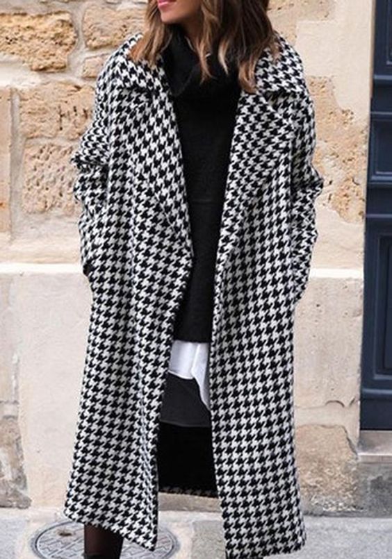 Ψάχνεις το παλτό του Χειμώνα 2024 : Η Ιφιγένεια Πιερίδου απο την Ηλέκτρα σου δίνει την τέλεια επιλογή