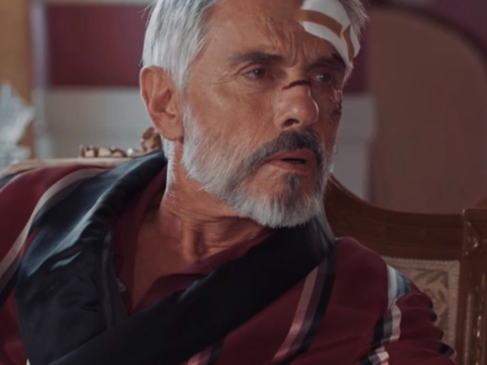 Έρωτας Φυγάς-Στέφανος-