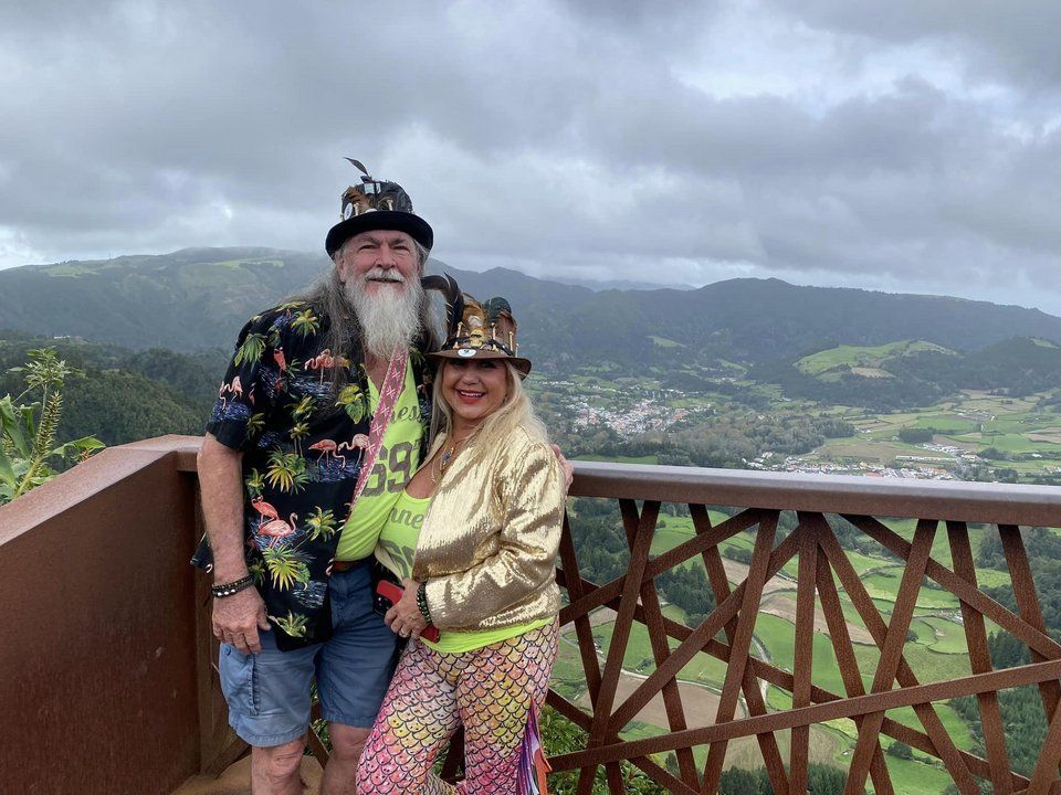 Ζευγάρι πούλησε τα πάντα με σκοπό να περάσει το υπόλοιπο της ζωής του σε κρουαζιερόπλοιο – Είναι πιο οικονομικά