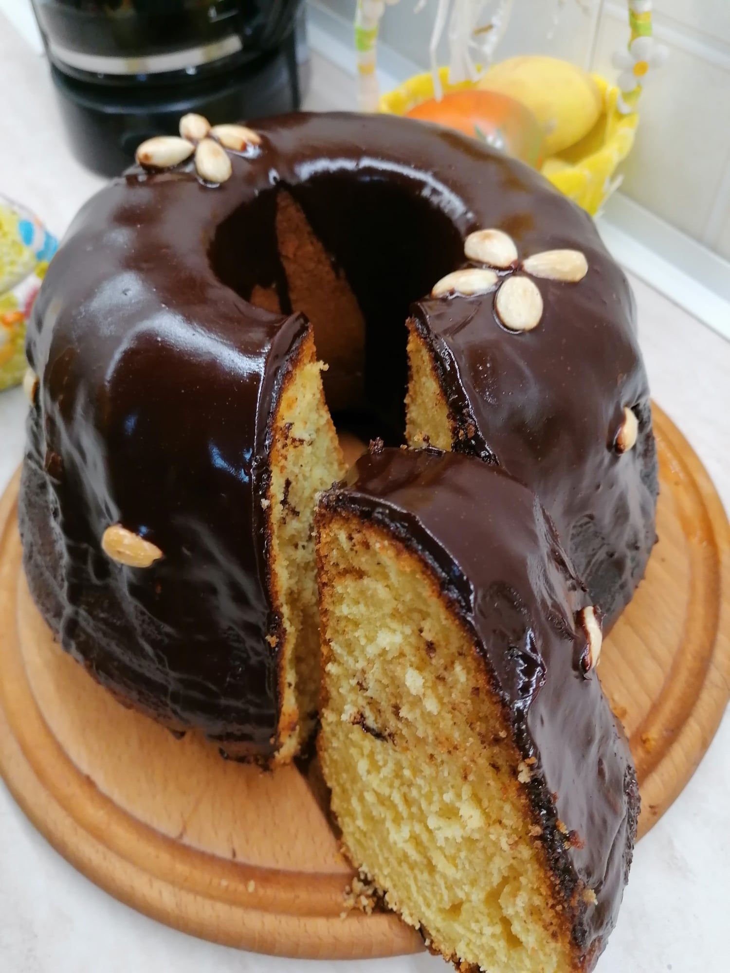 κέικ-γιαουρτιού-με-γλάσο σοκολάτας-συνταγή-