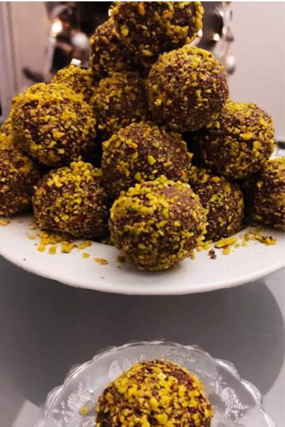 τρουφάκια-από-τα-Χριστουγεννιάτικα γλυκά-που-περίσσεψαν-συνταγή-