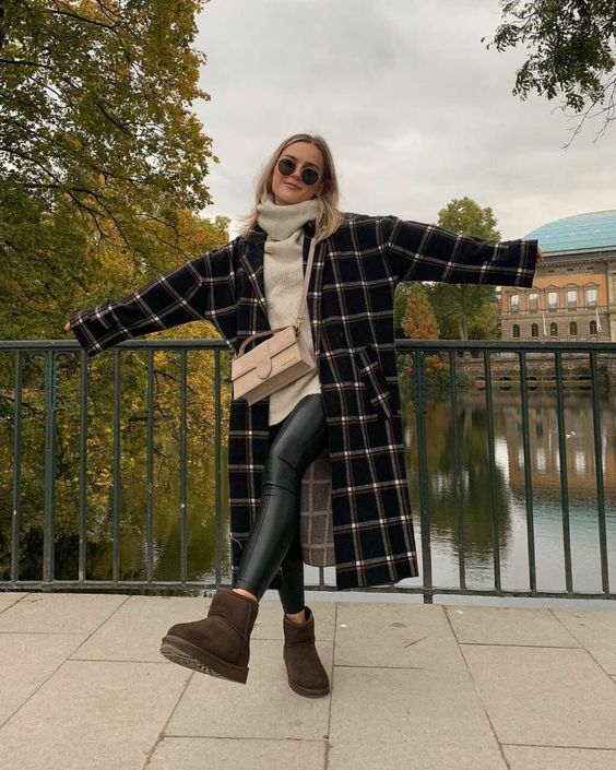 καφέ-μπότες-ugg-με-δερμάτινο κολάν-ιδέες- καφέ-μπότες-ugg-με-δερμάτινο κολάν-ιδέες-