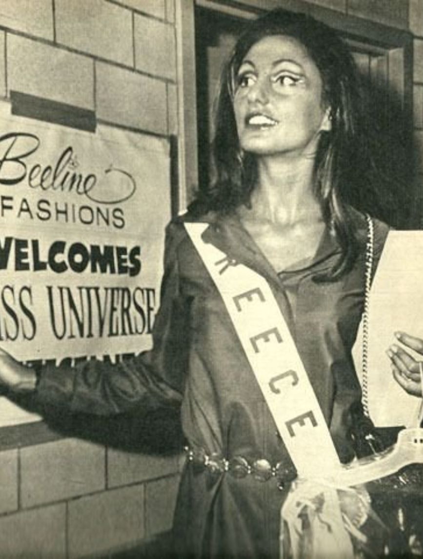 Γυναικάρα με τα όλα της : Η Σταρ Ελλάς που πολέμησε ο Ροντήρης και ο έρωτας με τον Βοσκόπουλο