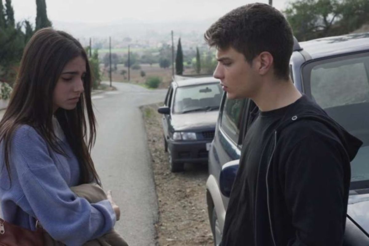 Η Γη της Ελιάς: Ο Φίλιππος πιάνει στα πράσα Βασιλική και Μιλτιάδη