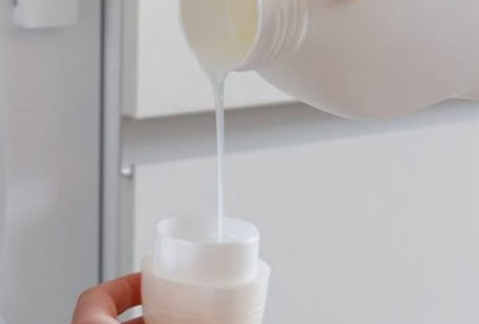 Μετατρέψετε μια πλάκα σαπούνι σε 3 λίτρα υγρού απορρυπαντικού για το πλυντήριο