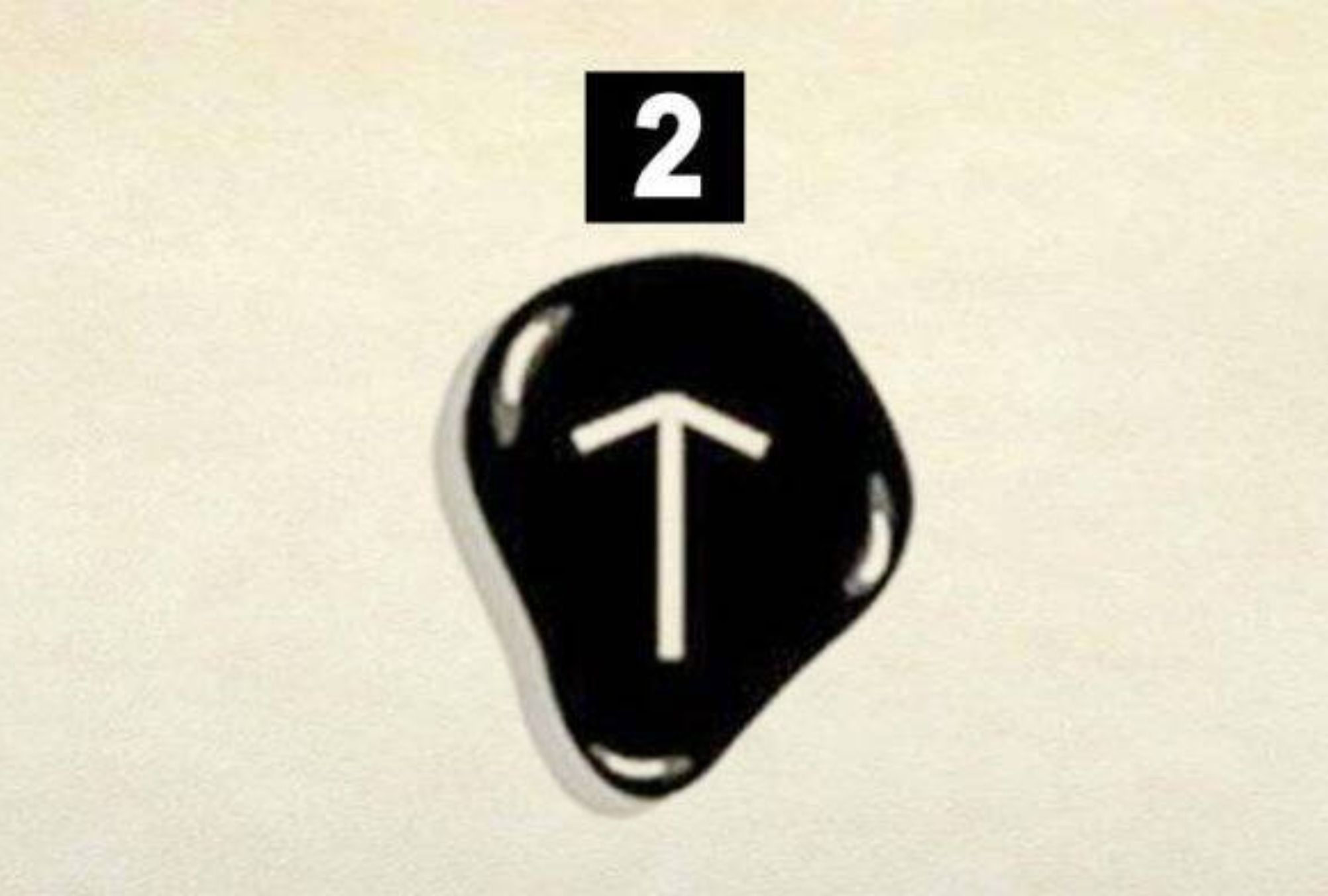 Το test με τους ρούνους που θα σας αποκαλύψει τι σας επιφυλάσσει το μέλλον