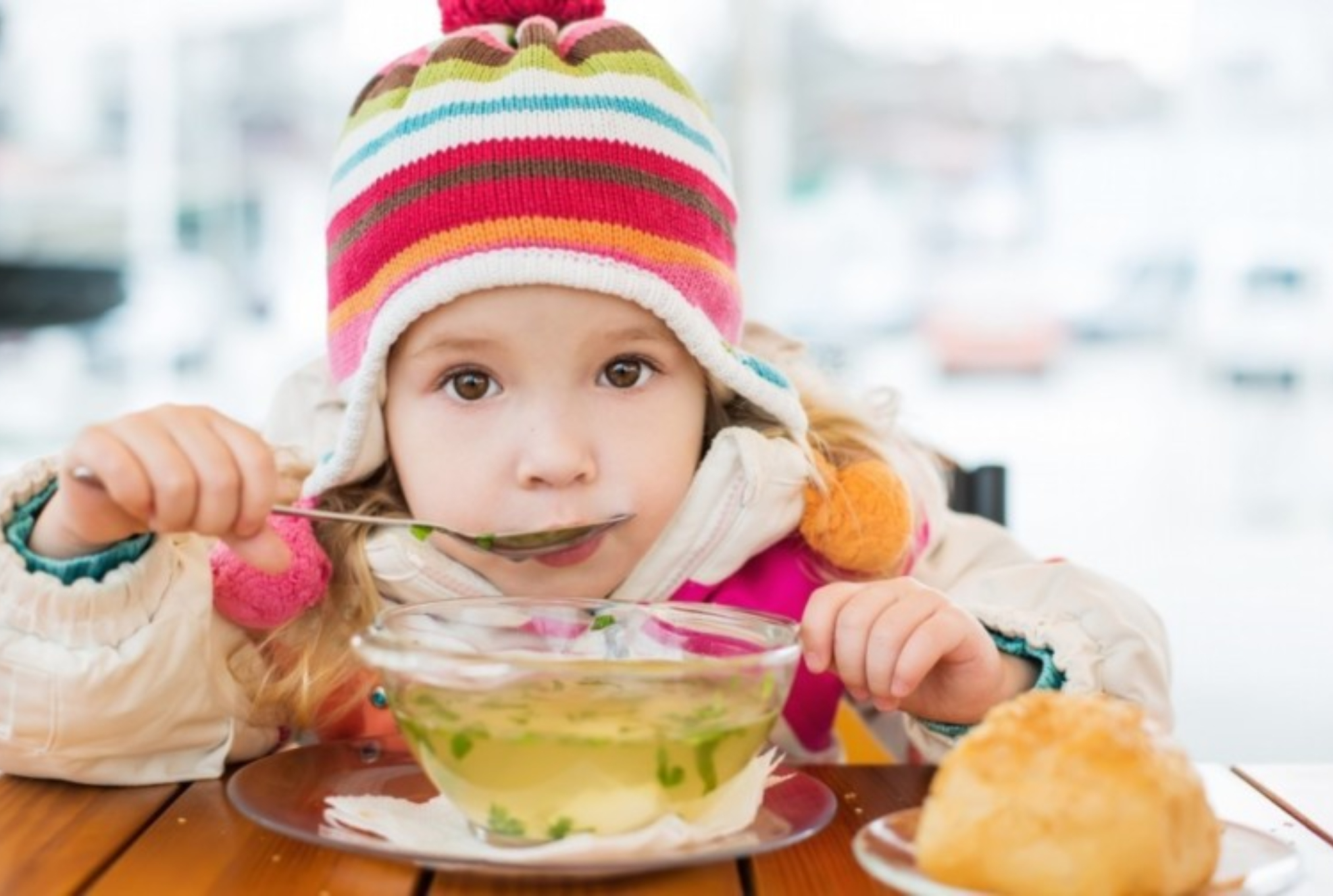 Παιδικές ιώσεις: Βήχας πυρετός και γαστρεντερίτιδα – Ποια είναι η σωστή διατροφή για τα παιδιά όταν περνούν μία ίωση