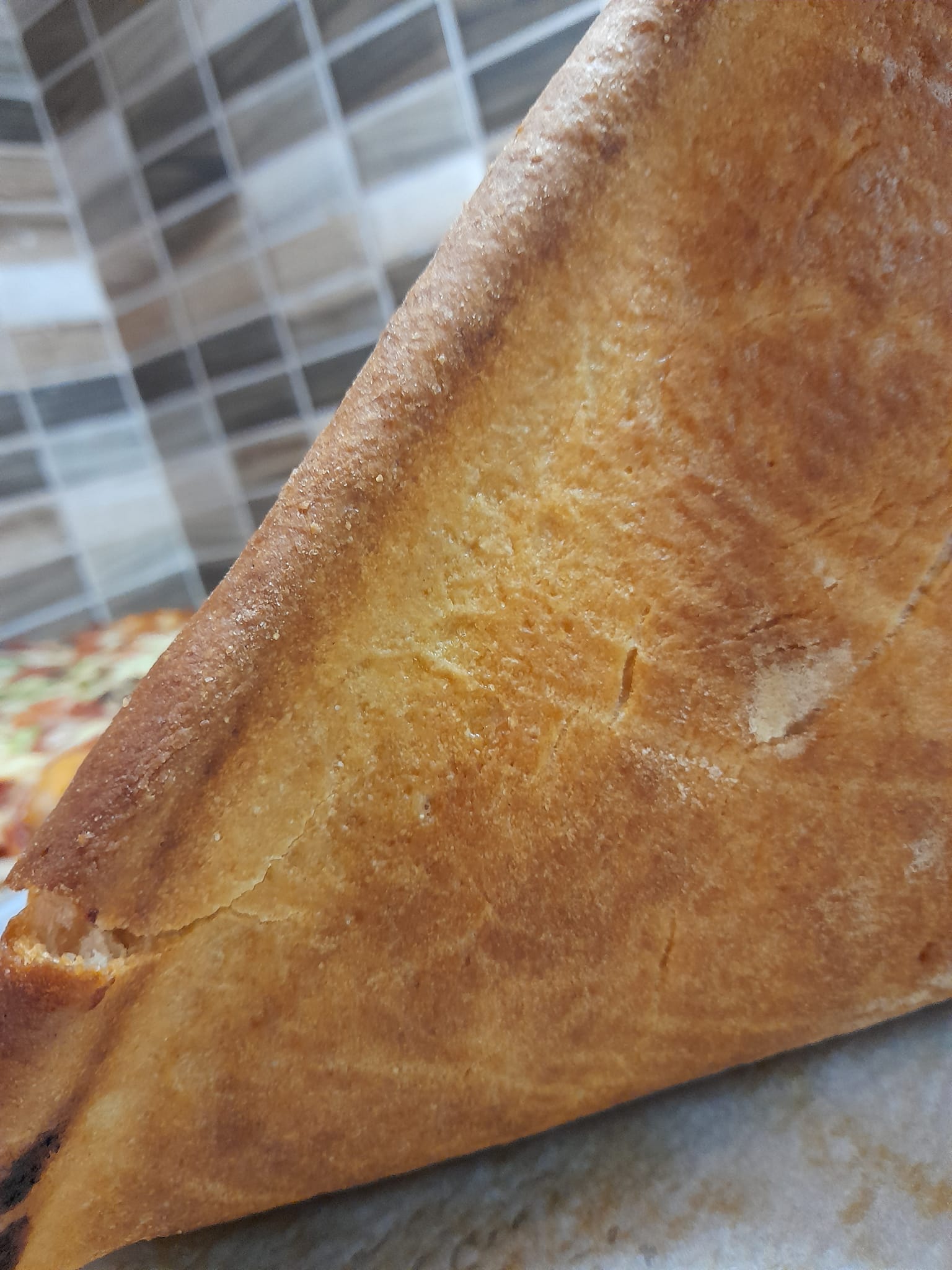 πίτσα-με-σιμιγδάλι-συνταγή- πίτσα-με-σιμιγδάλι-συνταγή-