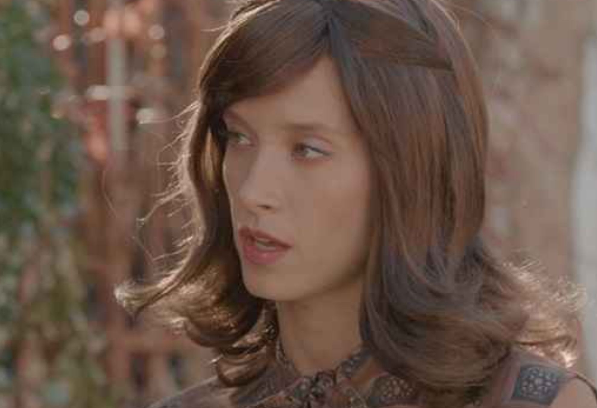 Ερώτας Φυγάς: Το πραγματικό της όνομα είναι άλλο και ερχέται