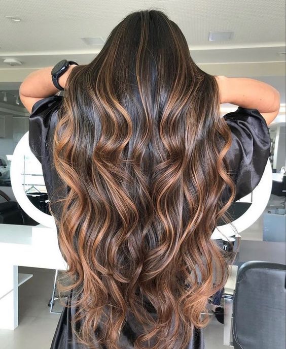 ιδέες-για-kitty brunette-τεχνική-στα-μαλλιά-τάσεις 2024-