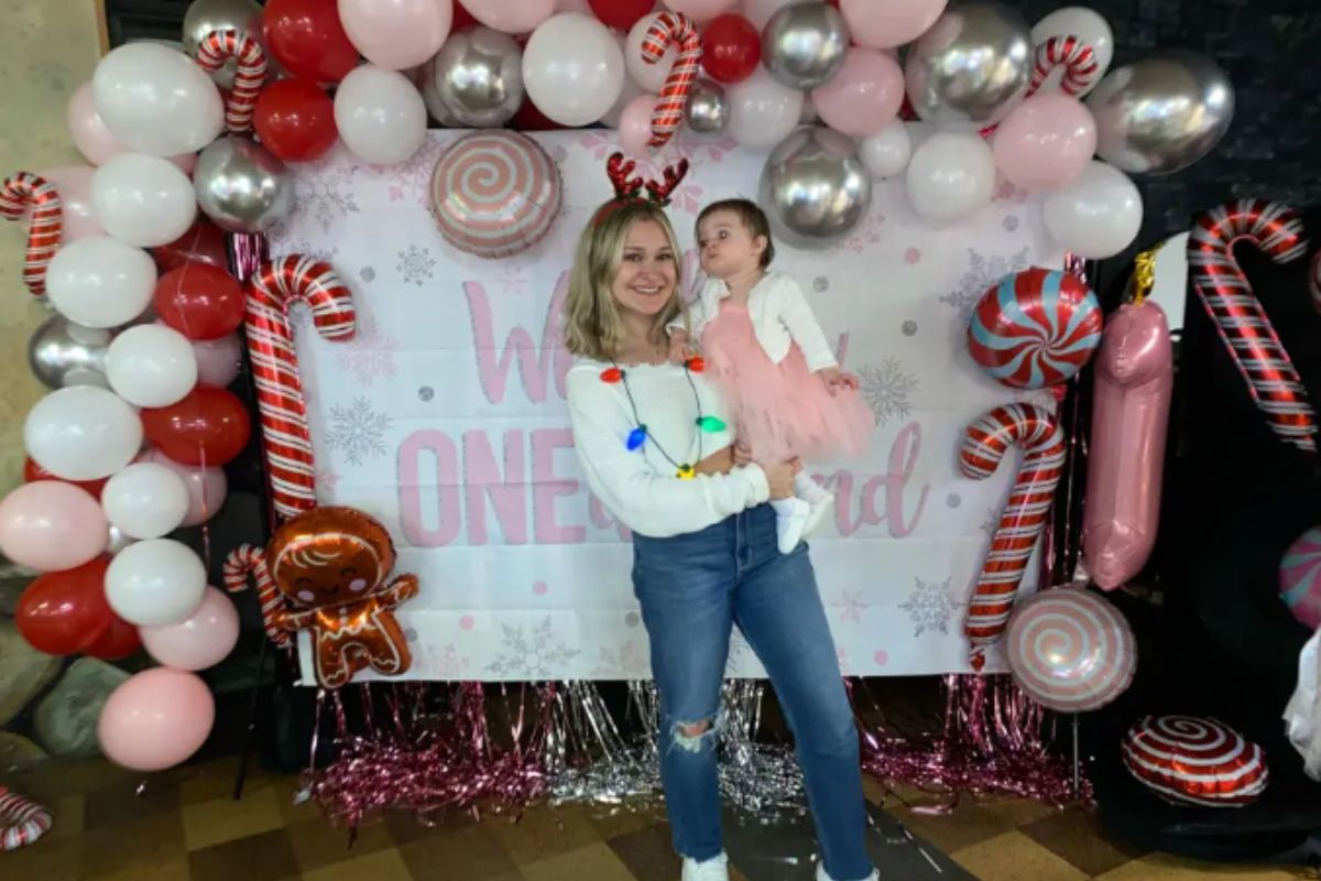 Μητριά έδωσε σε βρέφος να φάει ασετόν μπαταρίες και βίδες – Το μωρό κατέληξε νεκρό