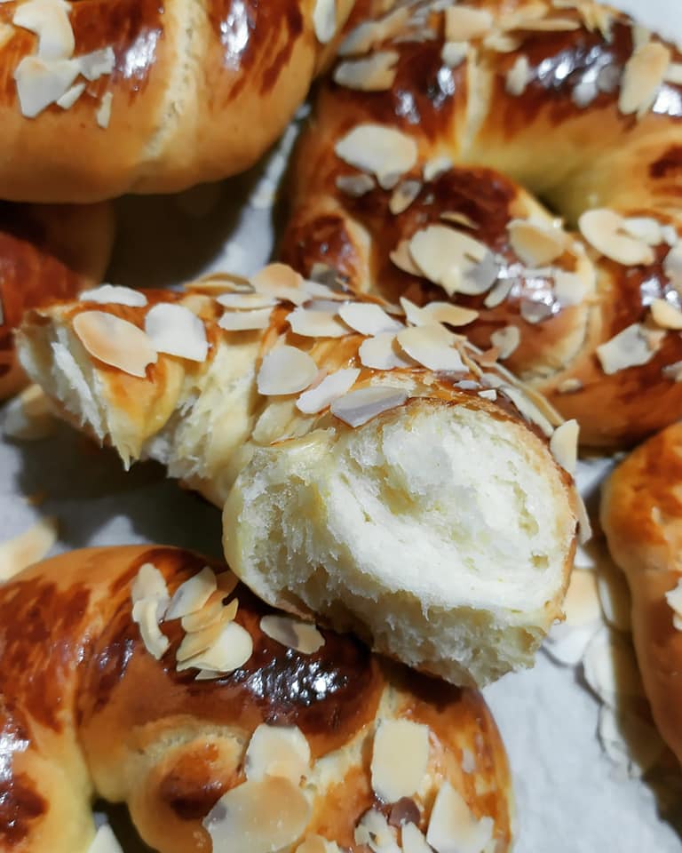 ατομικά-τσουρέκια-συνταγή- ατομικά-τσουρέκια-συνταγή-