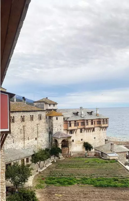 Νίκος Πολυδερόπουλος: Στο Άγιο Όρος μετά τον θάνατο του αδελφού του