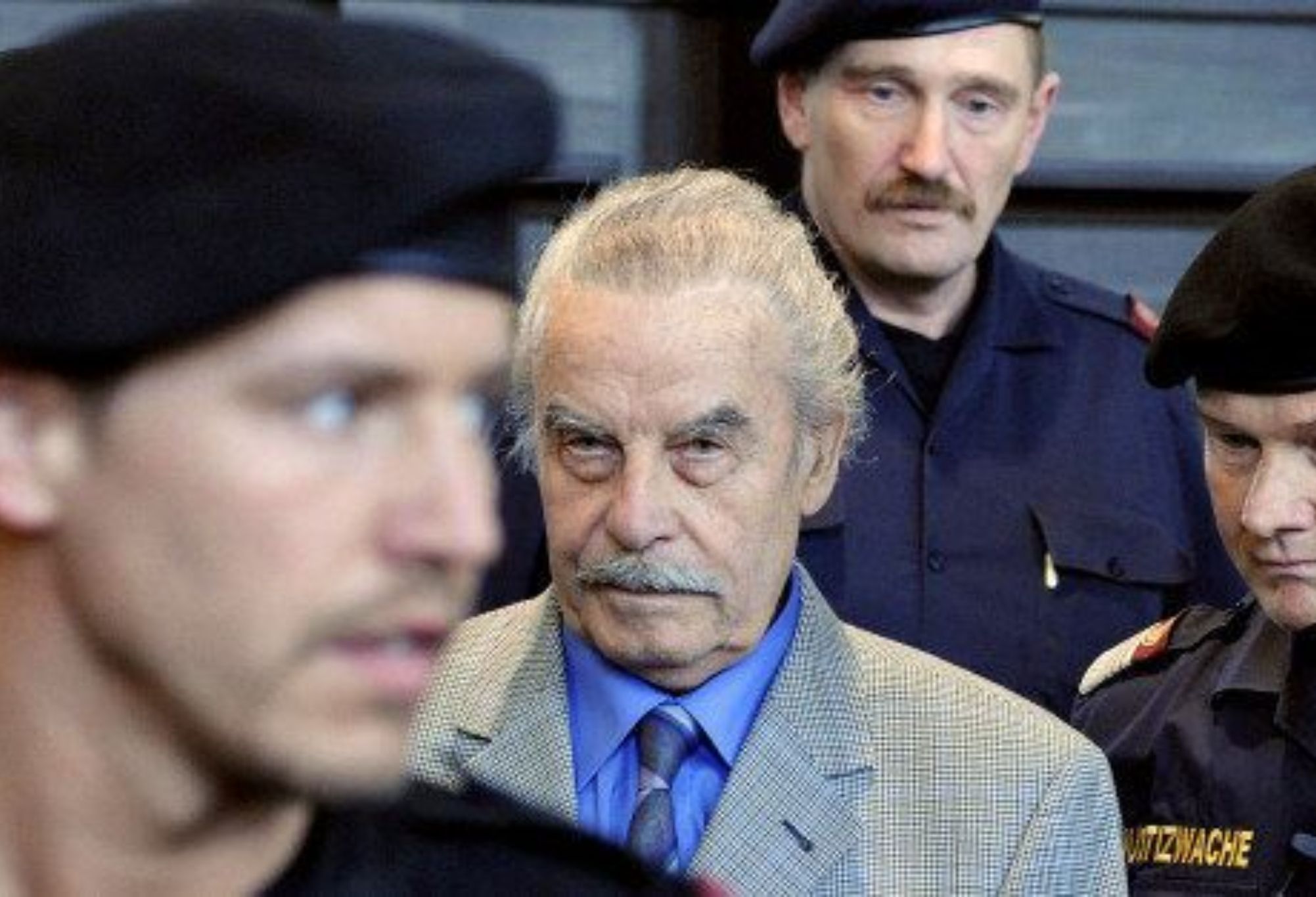 Jozef Fritzl: Αποφυλακίζεται το Τέρας της Αυστρίας που κρατούσε στο υπόγειο την κόρη του για 24 χρόνια – Εκεί που γέννησε εφτά τα παιδιά του