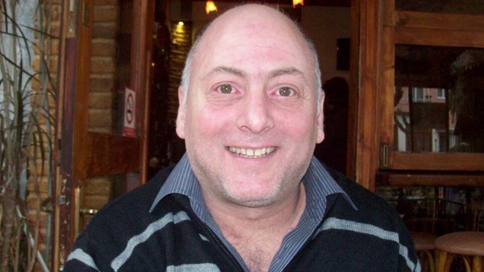 «Καπνίζω αποτσίγαρα από τον δρόμο, ζω με 220 ευρώ» – Κραυγή αγωνίας από αγαπημένο Έλληνα ηθοποιό