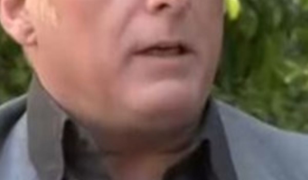 «Καπνίζω αποτσίγαρα από τον δρόμο, ζω με 220 ευρώ»  – Κραυγή αγωνίας από αγαπημένο Έλληνα ηθοποιό