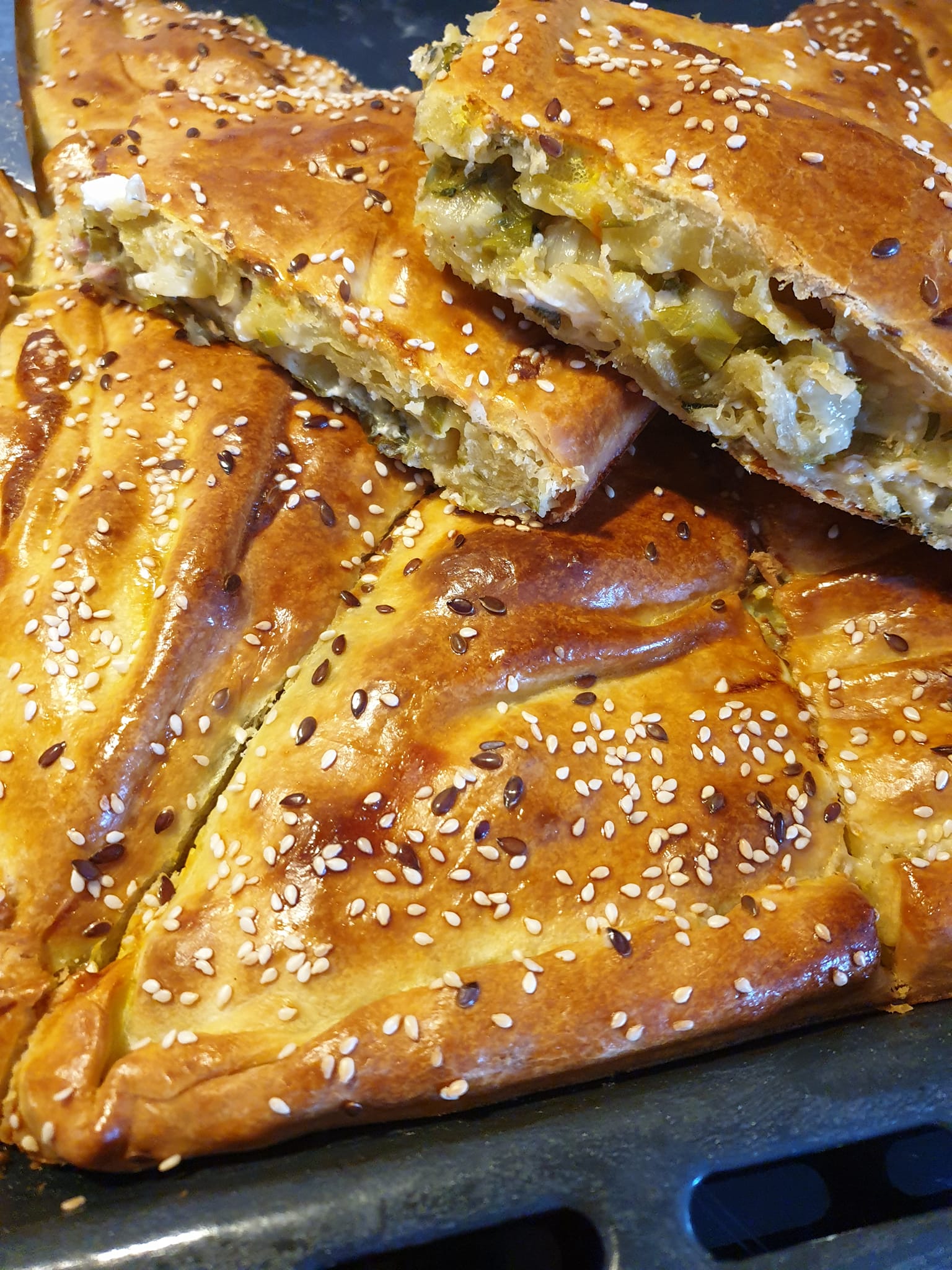 πρασοτυρόπιτα-με-μπέικον-συνταγή- πρασοτυρόπιτα-με-μπέικον-συνταγή-