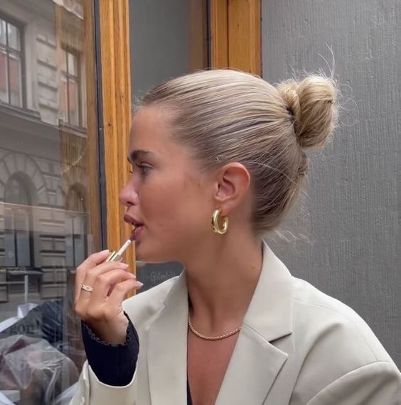 ιδέες-για-balletcore κότσο-τάσεις 2024- ιδέες-για-balletcore κότσο-τάσεις 2024-