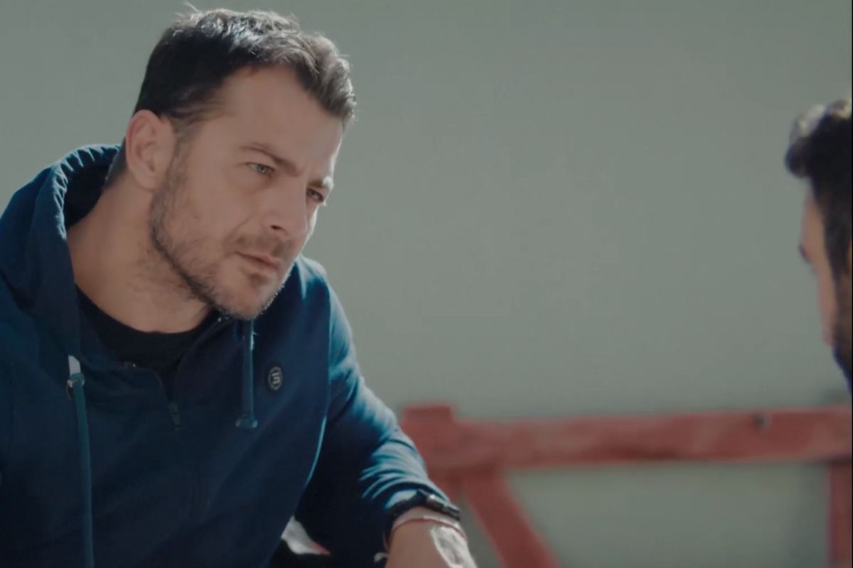 Η Γη της Ελιάς-Ορέστης- Η Γη της Ελιάς-Ορέστης-