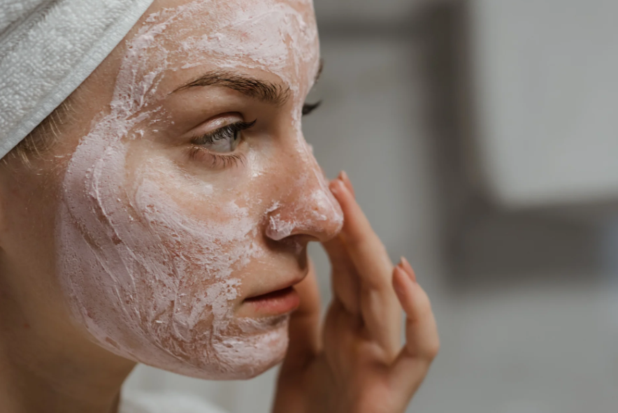 μάσκα προσώπου-γιατί-δεν-πρέπει-να-την-αφήνουμε-παραπάνω-στο-πρόσωπό μας- μάσκα προσώπου-γιατί-δεν-πρέπει-να-την-αφήνουμε-παραπάνω-στο-πρόσωπό μας-