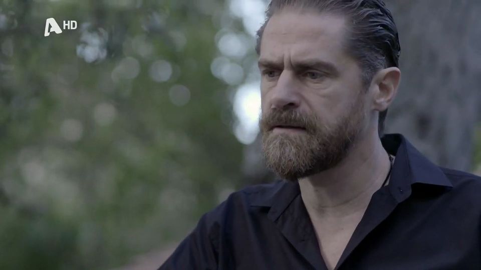 Σασμός: Ο μασκοφόρος απειλεί τον Μαθιό