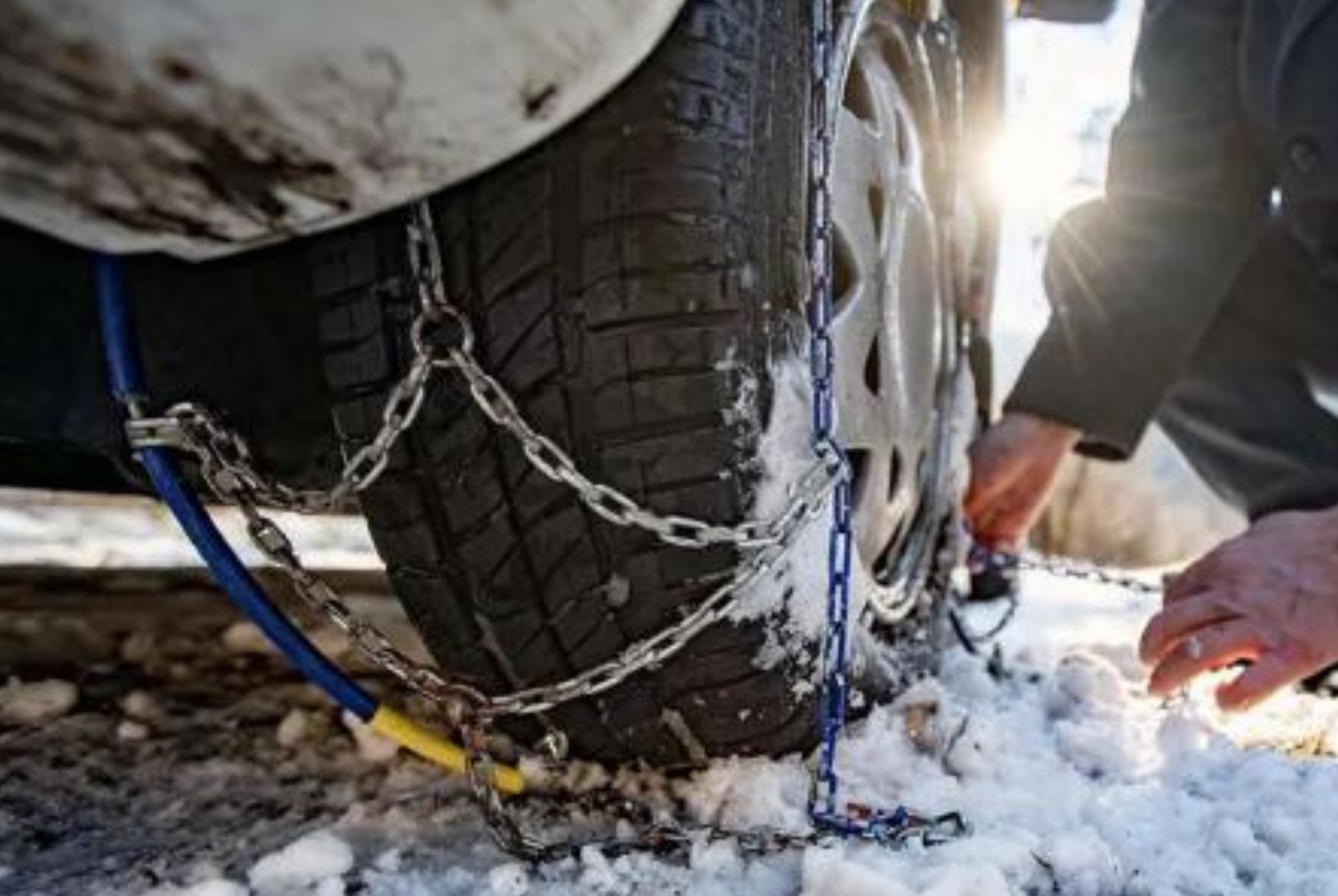 Αλυσίδες χιονιού: Ο σωστός τρόπος τοποθέτησης βήμα βήμα