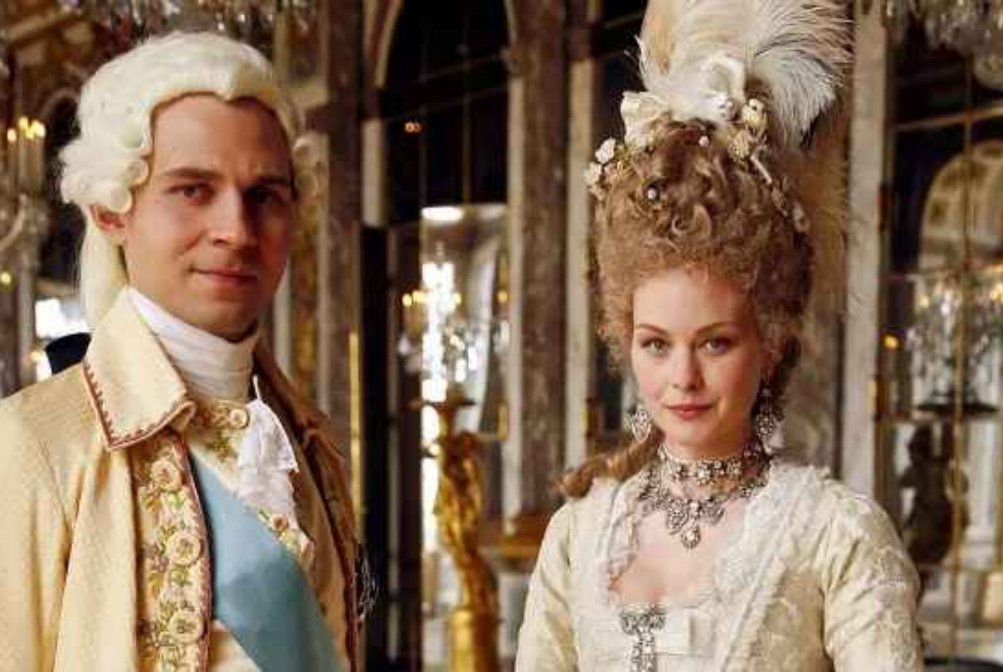 Η ιστορία της περούκας: Έγινε μόδα στις βασιλικές αυλές και ήταν σύμβολο πλούτου και εξουσίας