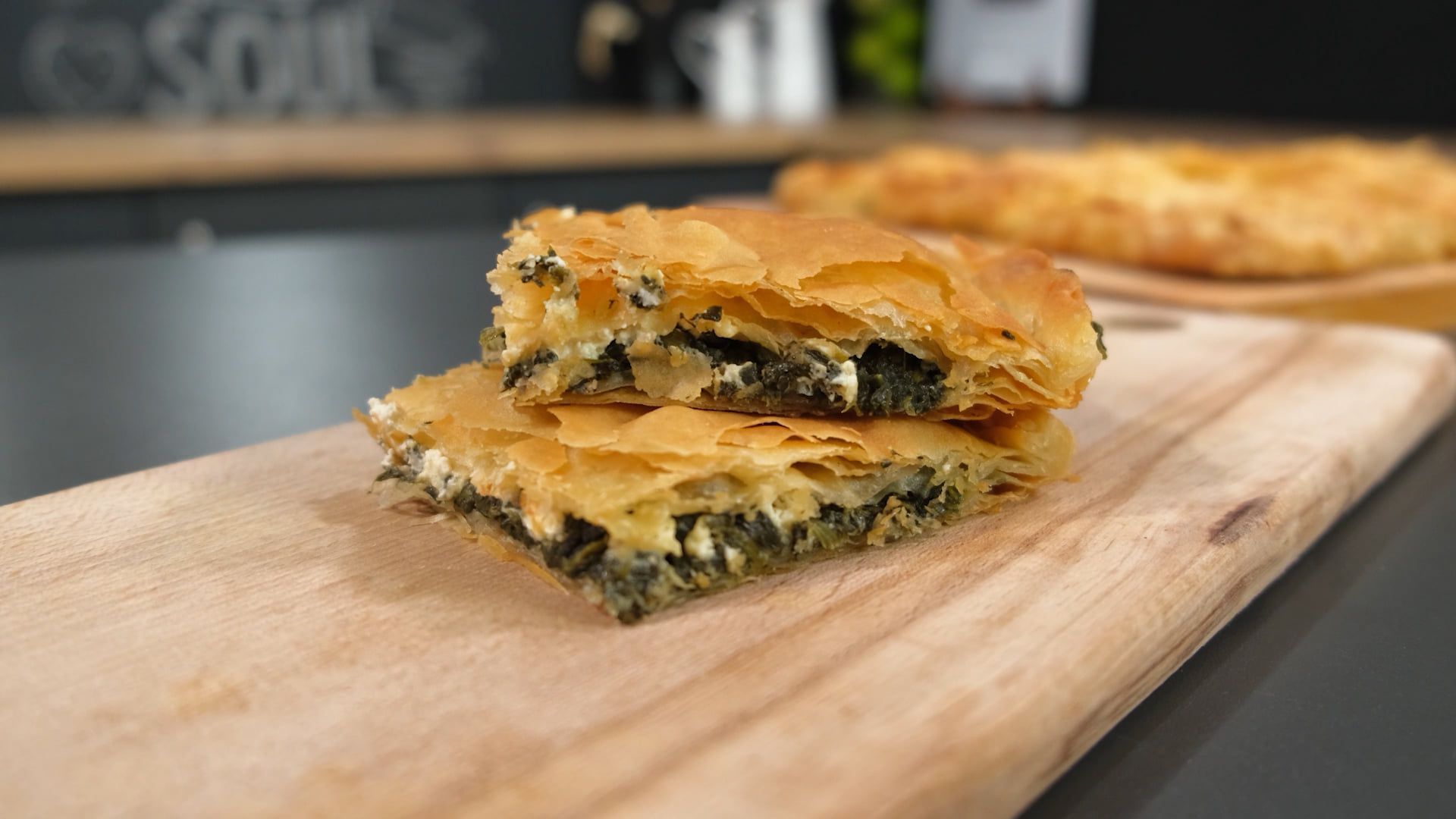 σπανακοτυρόπιτα-με-χωριάτικο φύλλο-συνταγή- σπανακοτυρόπιτα-με-χωριάτικο φύλλο-συνταγή-