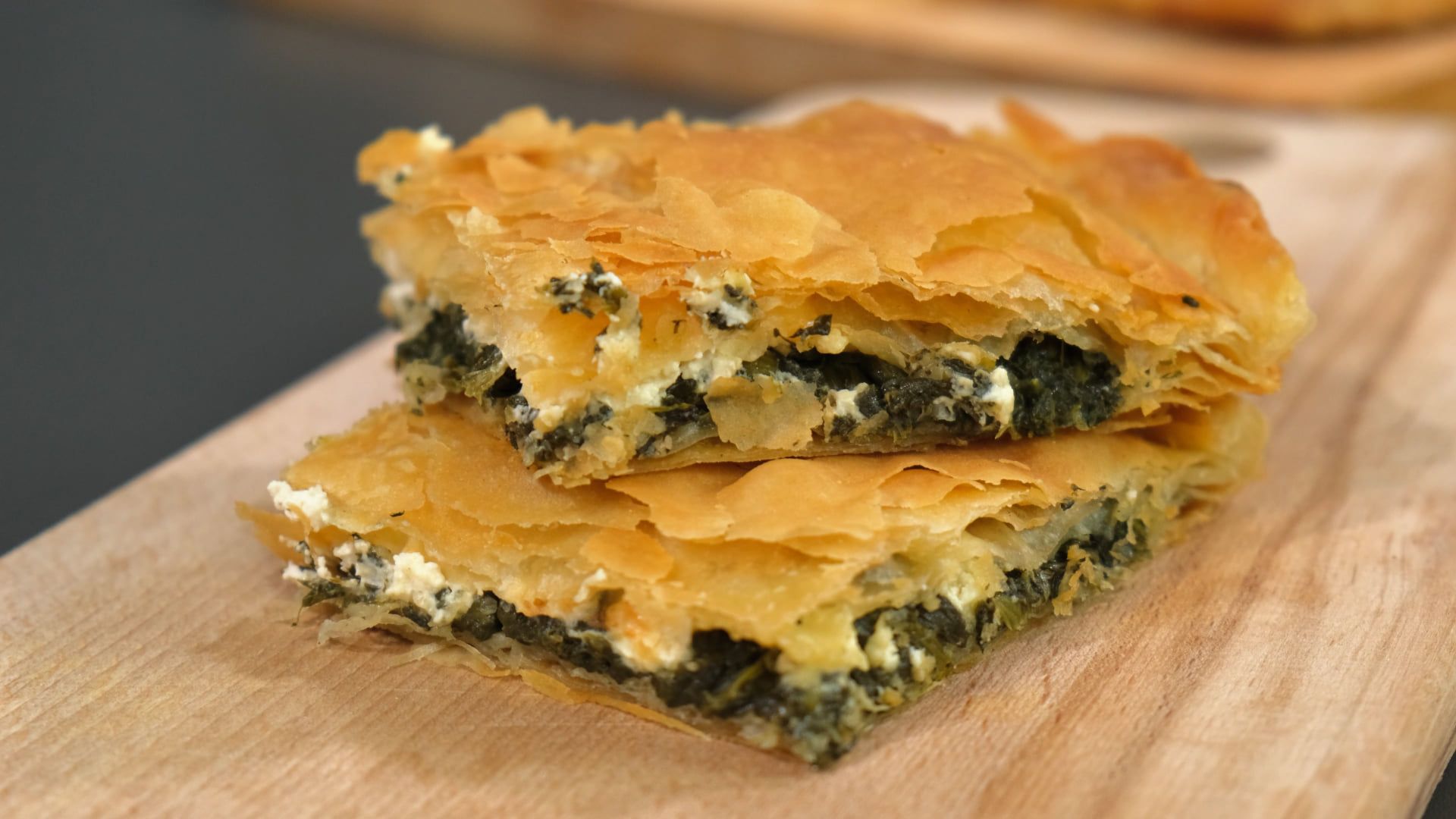 σπανακοτυρόπιτα-με-χωριάτικο φύλλο-συνταγή- σπανακοτυρόπιτα-με-χωριάτικο φύλλο-συνταγή-