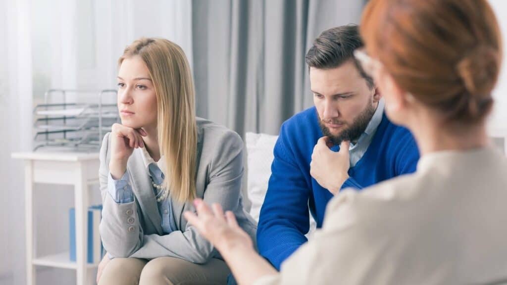 οι-10-κρίσεις-που-περνάει-κάθε-γάμος-