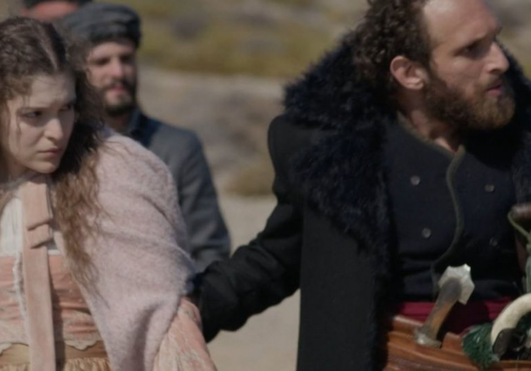 Η Μάγισσα: Η φουρτούνα που ξεσπάει καταπίνει όλο τον πύργο