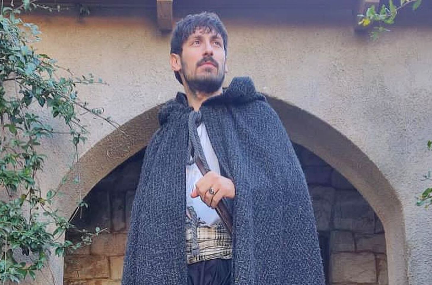 Η Μάγισσα: Ο Ιακώβος ο πιστός υπηρέτης της Κυπριανής βάζει φωτιά στις εξελίξεις