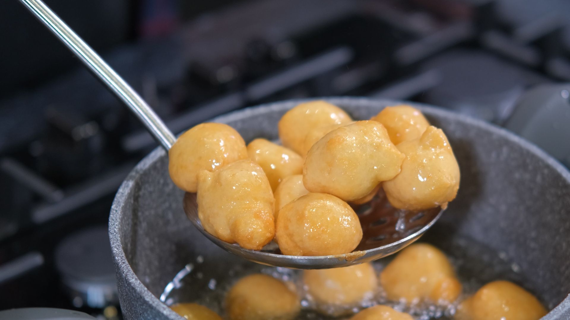 λουκουμάδες-με-γιαούρτι-συνταγή-