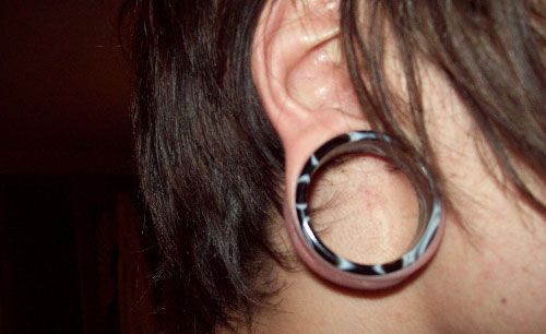 Piercing-στην εφηβεία-Σκουλαρίκι-σε μύτη-αυτιά-γλώσσα-κίνδυνοι-επιπλοκές-