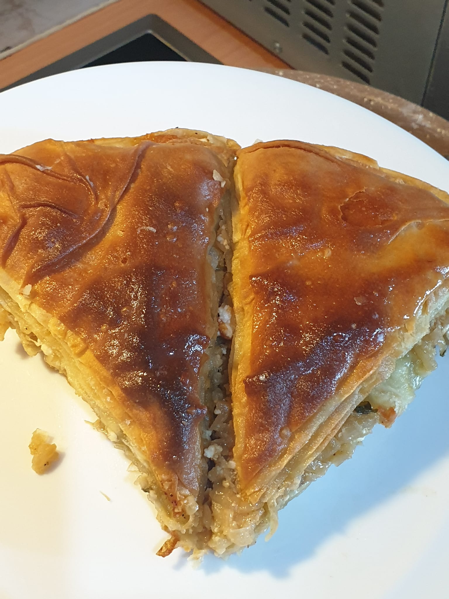 συνταγή-για-κρεμμυδοντοματόπιτα-