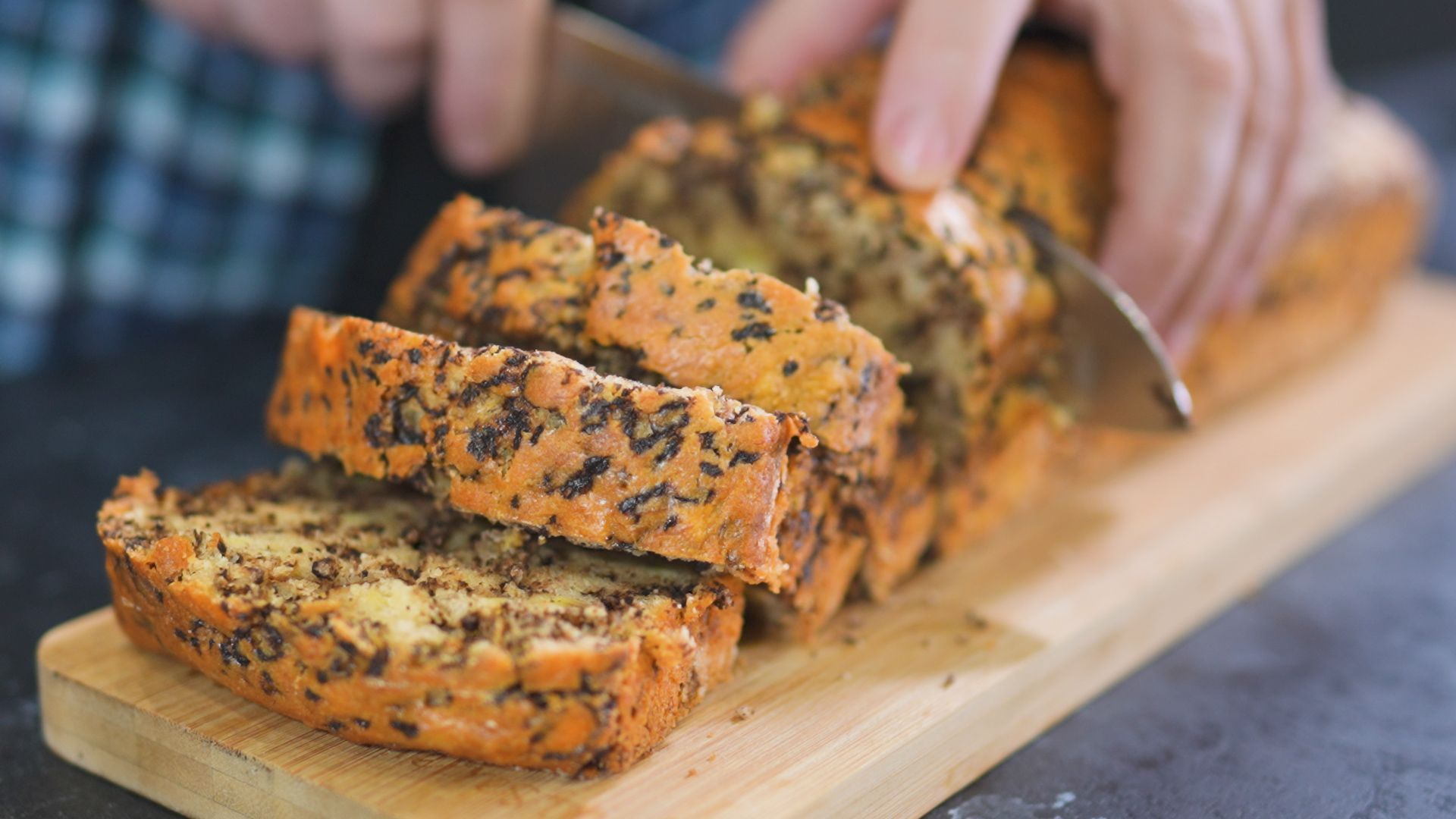 Τρουφάτο-κέικ-με-τις-μαυρισμένες μπανάνες-συνταγή- Τρουφάτο-κέικ-με-τις-μαυρισμένες μπανάνες-συνταγή-