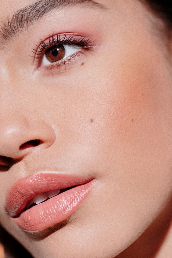 15 ιδέες με την νέα τάση στο μακιγιάζ που θα απογειώσει τις γήινες εμφανίσεις σου