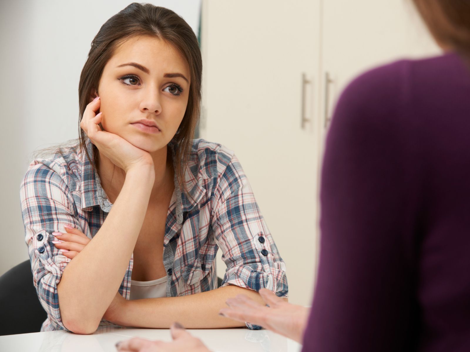 ψυχοθεραπεία-στην-εφηβεία-οφέλη-